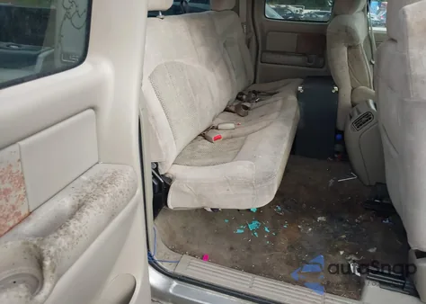 2001 Chevrolet Silverado 1500 Ls z USA, uszkodzony, nr VIN 2GCEC19V011350980